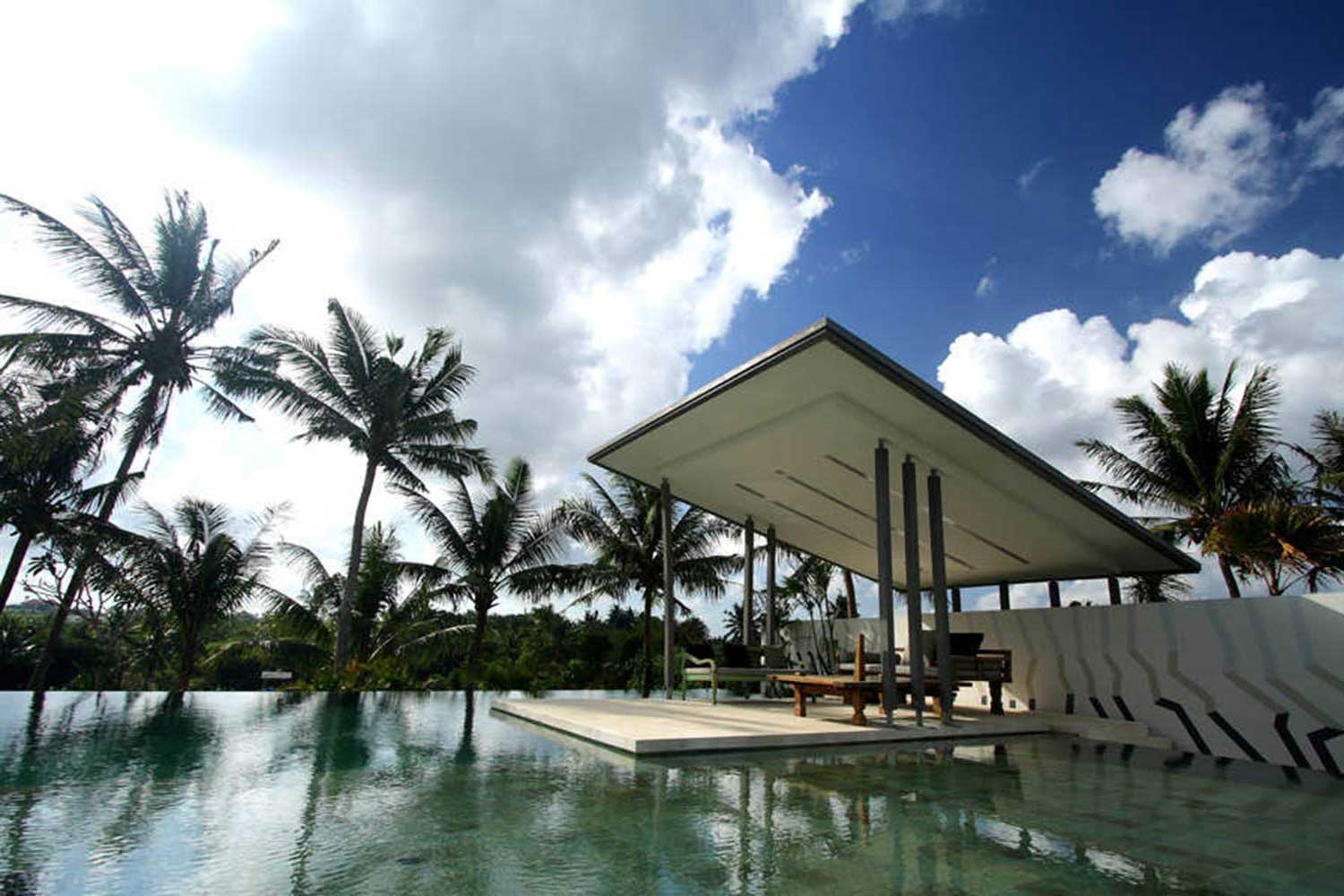 T+ropical-House-Kayu-Aga-in-Canggu-(10)
