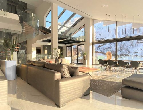 ویلا نور و شفافیت اثر علیرضا خداداد، مهدی آشوری، فینالیست و راه یافته به مرحله‌ی دفاع از آثار دوازدهمین طراحی داخلی ایران بخش ویلایی، 1403