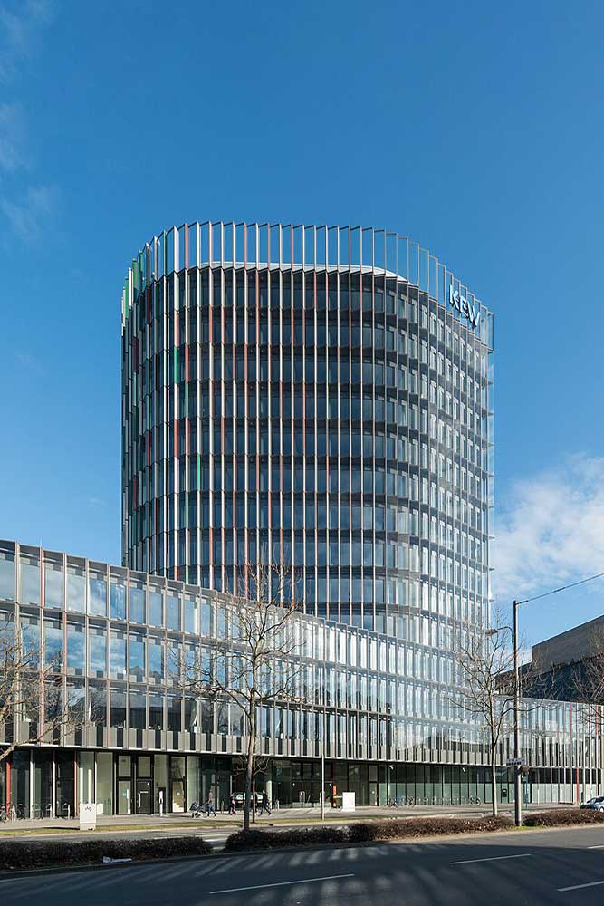 Westarkade_highrise,_Frankfurt,_Northwest_view_20170226_1