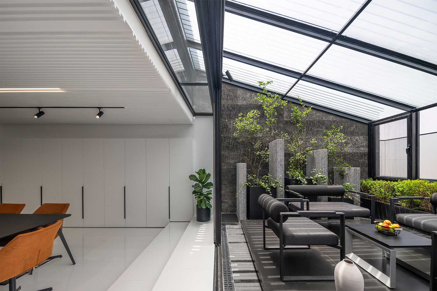 دوگانه-درون-بیرون-1