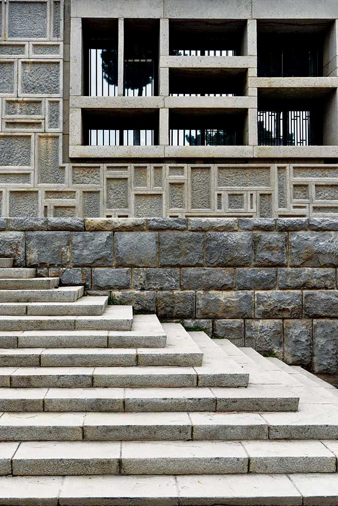 Mausoleum-of-Nader-Shah-Afshar-Houshang-Seyhoun