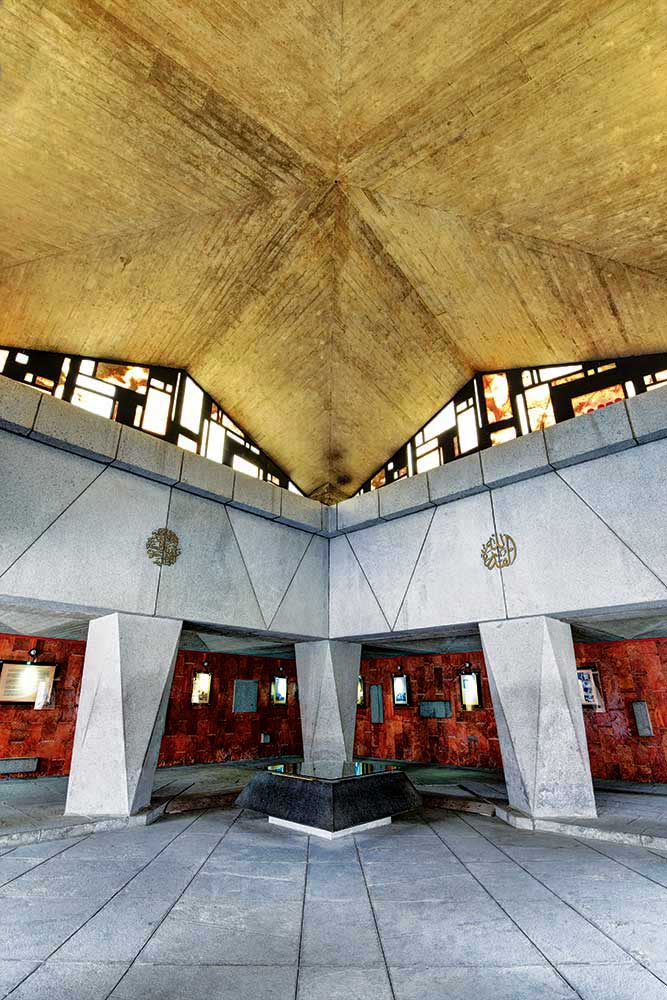 Mausoleum-of-Nader-Shah-Afshar-Houshang-Seyhoun