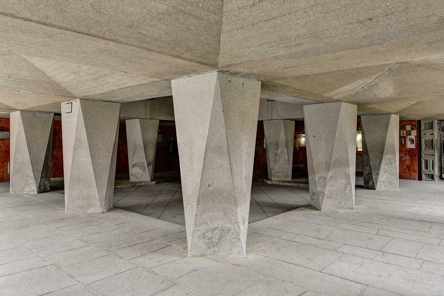 Mausoleum-of-Nader-Shah-Afshar-Houshang-Seyhoun
