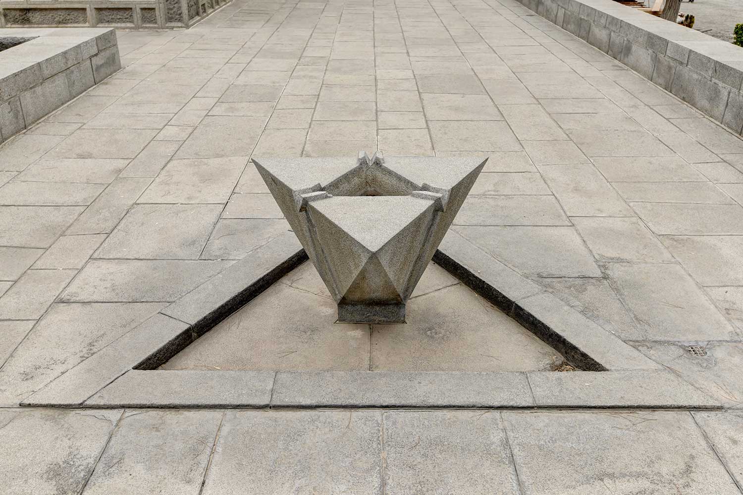 Mausoleum-of-Nader-Shah-Afshar-Houshang-Seyhoun