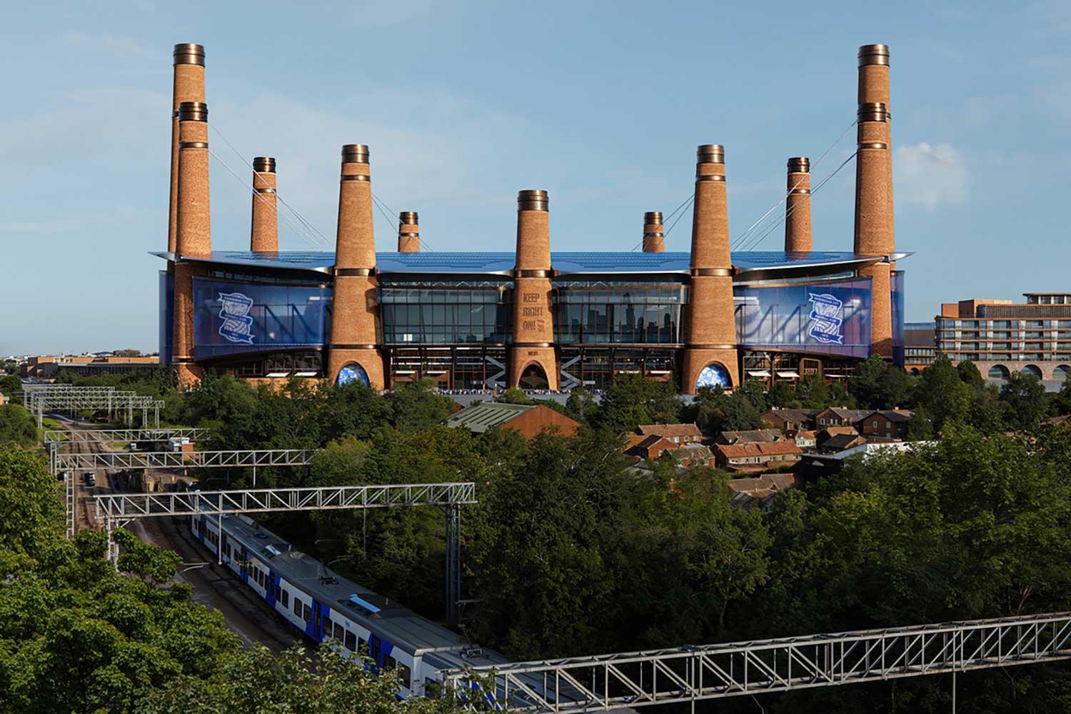 heatherwick-studio-and-manica-reveal-stadium-design-defined-by-twelve-brick-chimneys-in-birmingham_1