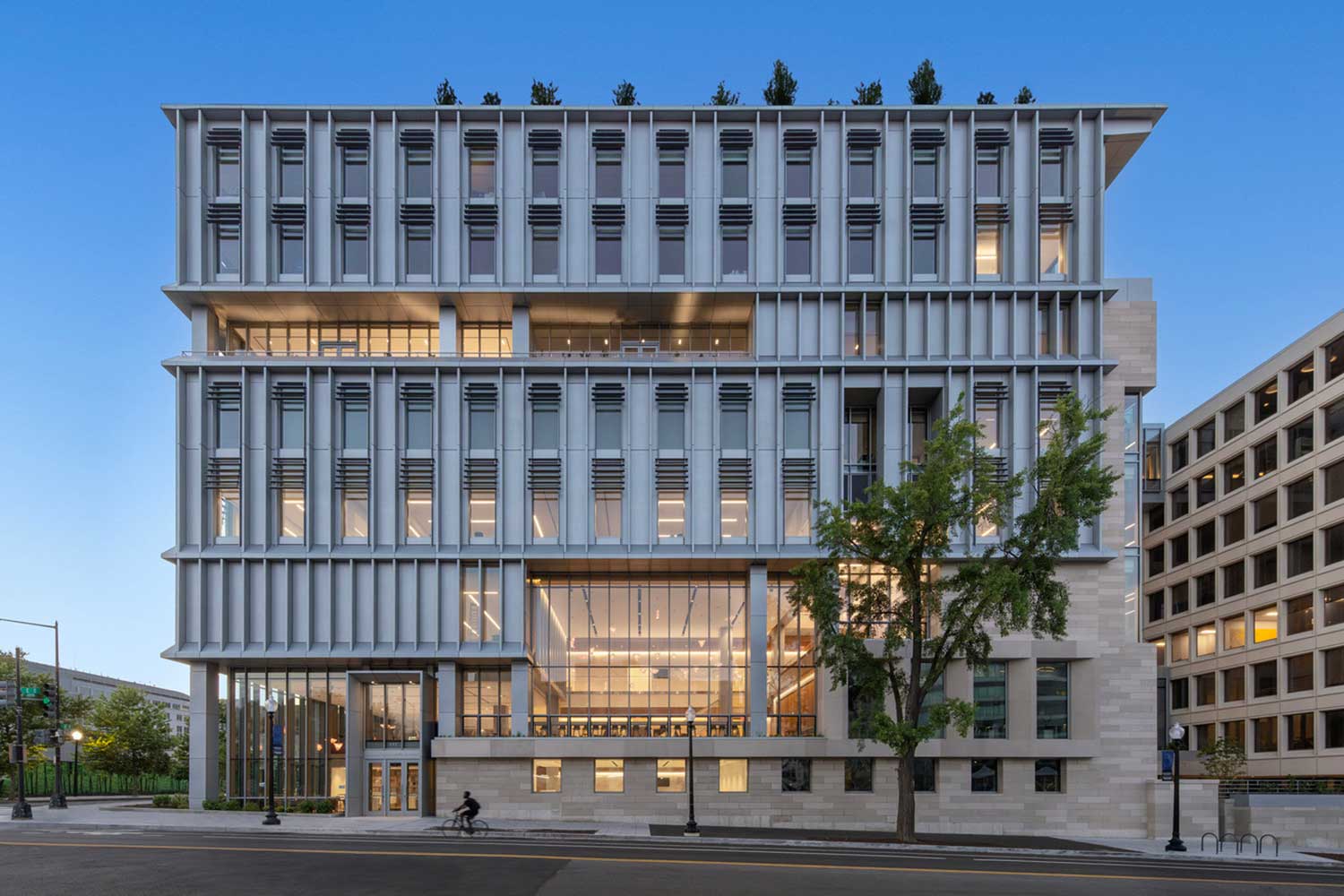 robert-am-stern-influential-american-architect-and-educator-passes-away-at-86_2