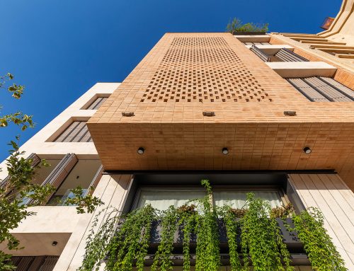 خانه‌ای رو به دراک، اثر الناز امینی خانیمنی، اسماعیل آشنا، سعید شریفی